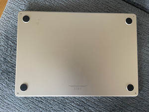 MacBook Air (15-дюймовый, M2, 2023) (8 фото из 8)