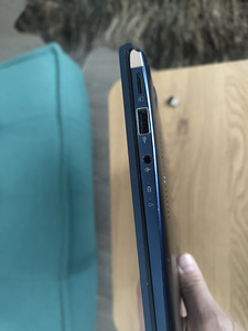 Ноутбук Asus ZenBook (1 фото из 9)