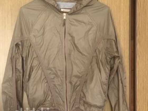 Bershka легкая короткая куртка (до талии)