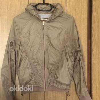 Bershka õhuke lühike jope (vöökohani)