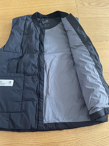 Жилет Zara (3 фото из 4)