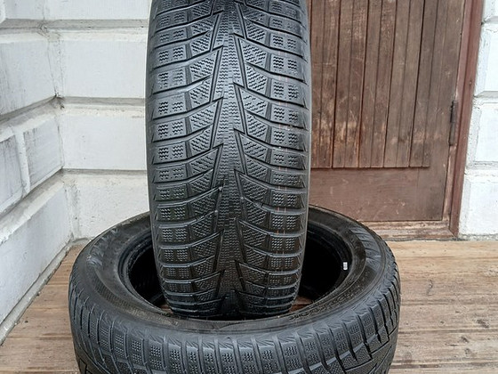 235/55/18 Hankook Winter I-Cept X