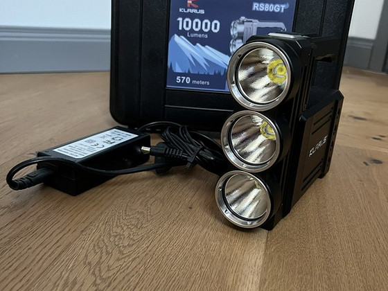 KLARUS RS80GT taskulamp (10,000 luumeniga)