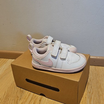 Nike tossud