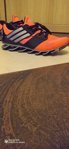 Кроссовки Adidas. (3 фото из 5)