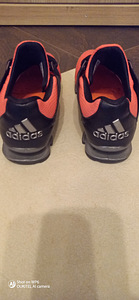 Кроссовки Adidas. (2 фото из 5)