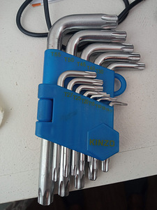 Набор из 12 шестигранных ключей Torx в форме звезды. Прочная (3 фото из 3)