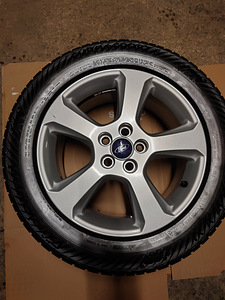 Шины Ford 235 55 17 Диски E7.5J x17H2 ET55 Датчики давления (2 фото из 10)