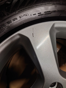 Шины Ford 235 55 17 Диски E7.5J x17H2 ET55 Датчики давления (8 фото из 10)