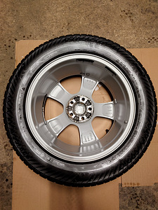 Шины Ford 235 55 17 Диски E7.5J x17H2 ET55 Датчики давления (3 фото из 10)