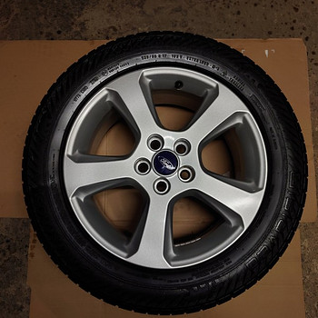 Ford Rehvid 235 55 17 veljed E7.5J x17H2 ET55 Rõhuandurid