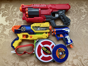 NERF оригинал (2 фото из 4)