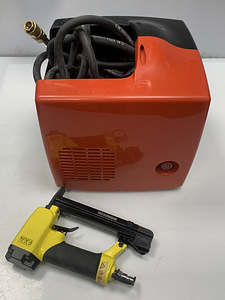 Воздушный компрессор Black&Decker 1100w + Пистолет FXA (5 фото из 6)