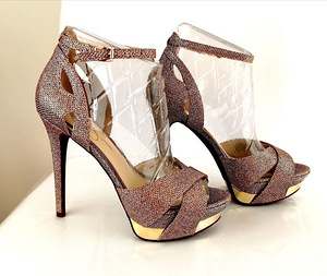 Новые! Туфли на каблуке Jessica Simpson 38 (1 фото из 3)