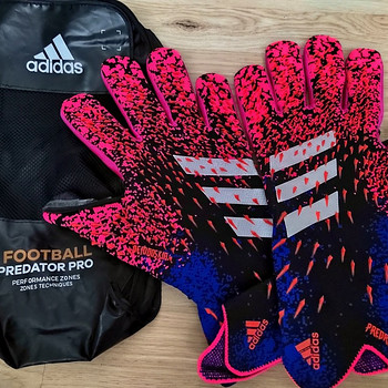 Adidas Predator Pro jalgpalli väravavahi kindad, suurus 10