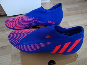 Adidas Predator Pro paeltega jalgpallisaapad, suurus 44,5 (1 foto / 3)