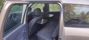 Dacia Lodgi 2020 (12 фото из 15)