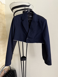 Короткий бомбер Zara, S (1 фото из 2)