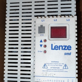 Saagedus muundur Lenze 7.5kW 16.1A