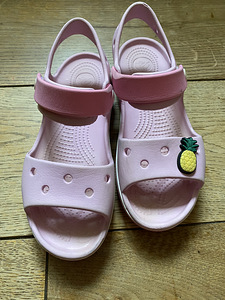 Crocs sandaalid, suurus J2 (33-34) (2 foto / 5)