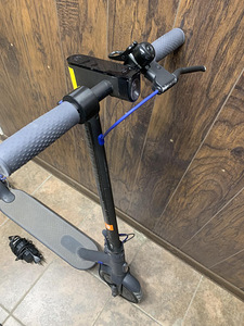 Самокат Xiaomi Scooter Mi 3 + зарядка (4 фото из 6)
