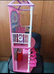 Barbie nukumaja / nukkude maja (5 foto / 6)