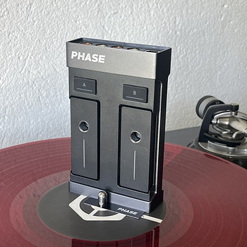 Phase виниловый контроллер