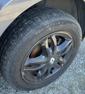 RENAULT CLIO 1,2 BENSIIN VARUOSAD (5 foto / 9)
