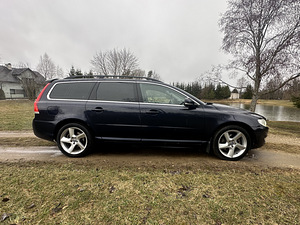 Продается Volvo V70 (3 фото из 6)