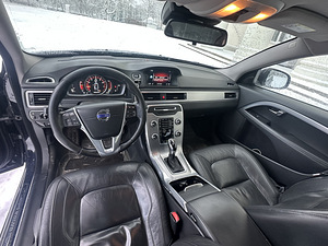 Продается Volvo V70 (5 фото из 6)