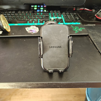 Автодержатель Samsung и держатель для планшета в автомобиль