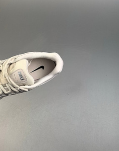 Nike P-6000 Initiator (5 фото из 6)