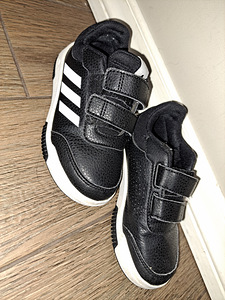 Adidas tossud s.29 (1 foto / 1)