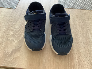 Кроссовки Nike р:30 (1 фото из 4)