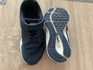 Кроссовки Nike р:30 (3 фото из 4)