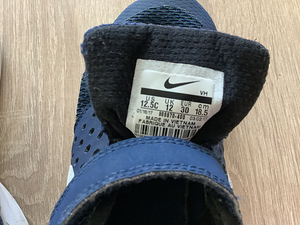 Кроссовки Nike р:30 (4 фото из 4)