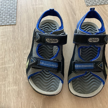 Clarks sandaalid