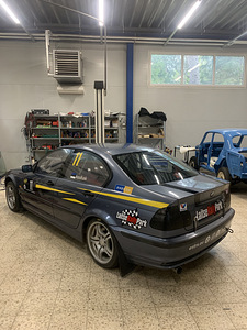 Кузов BMW E46 (2 фото из 6)