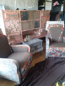 Kohvilaua ja kahe tugitooli komplekt (9 foto / 10)