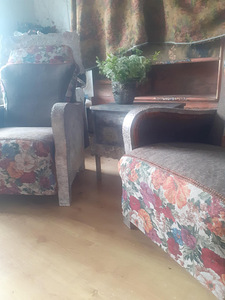 Kohvilaua ja kahe tugitooli komplekt (2 foto / 10)