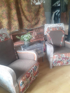Kohvilaua ja kahe tugitooli komplekt (4 foto / 10)