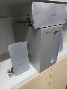 Комплект колонок 3.1 Philips (3 фото из 4)
