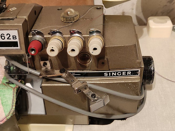 Overlock Singer tööstuslik