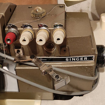 Overlock Singer tööstuslik
