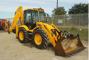 Teenused Traktor-ekskavaator, Multilift (1 foto / 1)