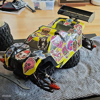RC Truggy BSR Berserker (SNRC) 1:8 KIT