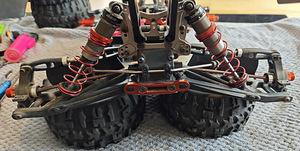 RC Truggy BSR Berserker (SNRC) 1:8 KIT (4 foto / 10)