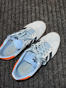 Adidas gazelle tossud (1 foto / 2)