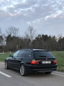 BMW 320D (2 фото из 3)