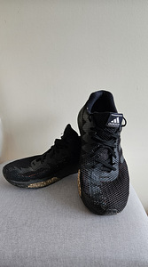 Adidas Vengeful meeste tossud (2 foto / 4)